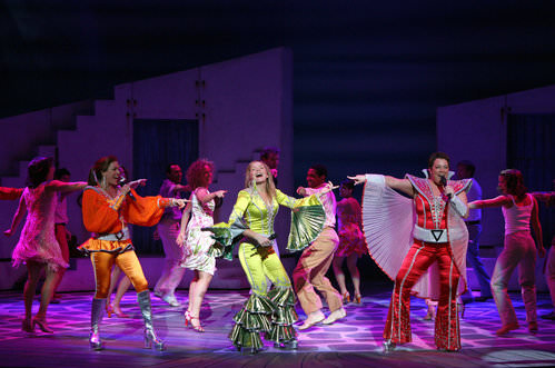 mamma_mia Troupe de Mamma Mia © Joan Marcus
