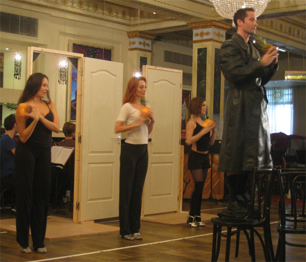 Cabaret 11