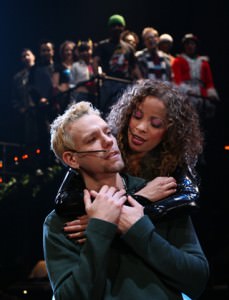adam_pascal_et_lexi_lawson_dans_rent_2009 Adam Pascal et Lexi Lawson dans <i>RENT : The Broadway Tour</i> © Joan Marcus